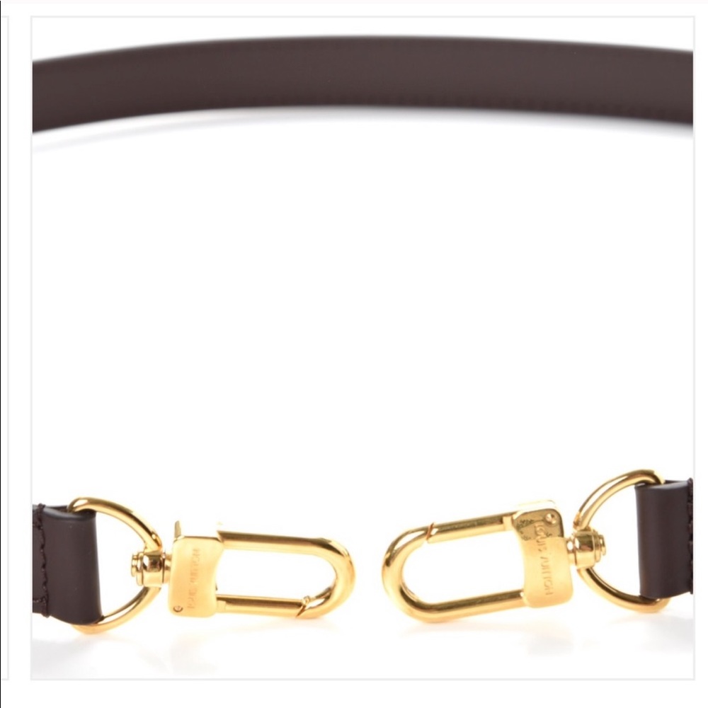 Louis Vuitton Kensington shoulder strap
